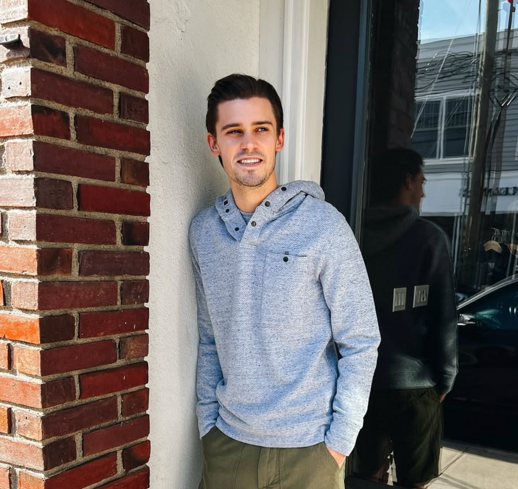 Pullovers & Sweaters