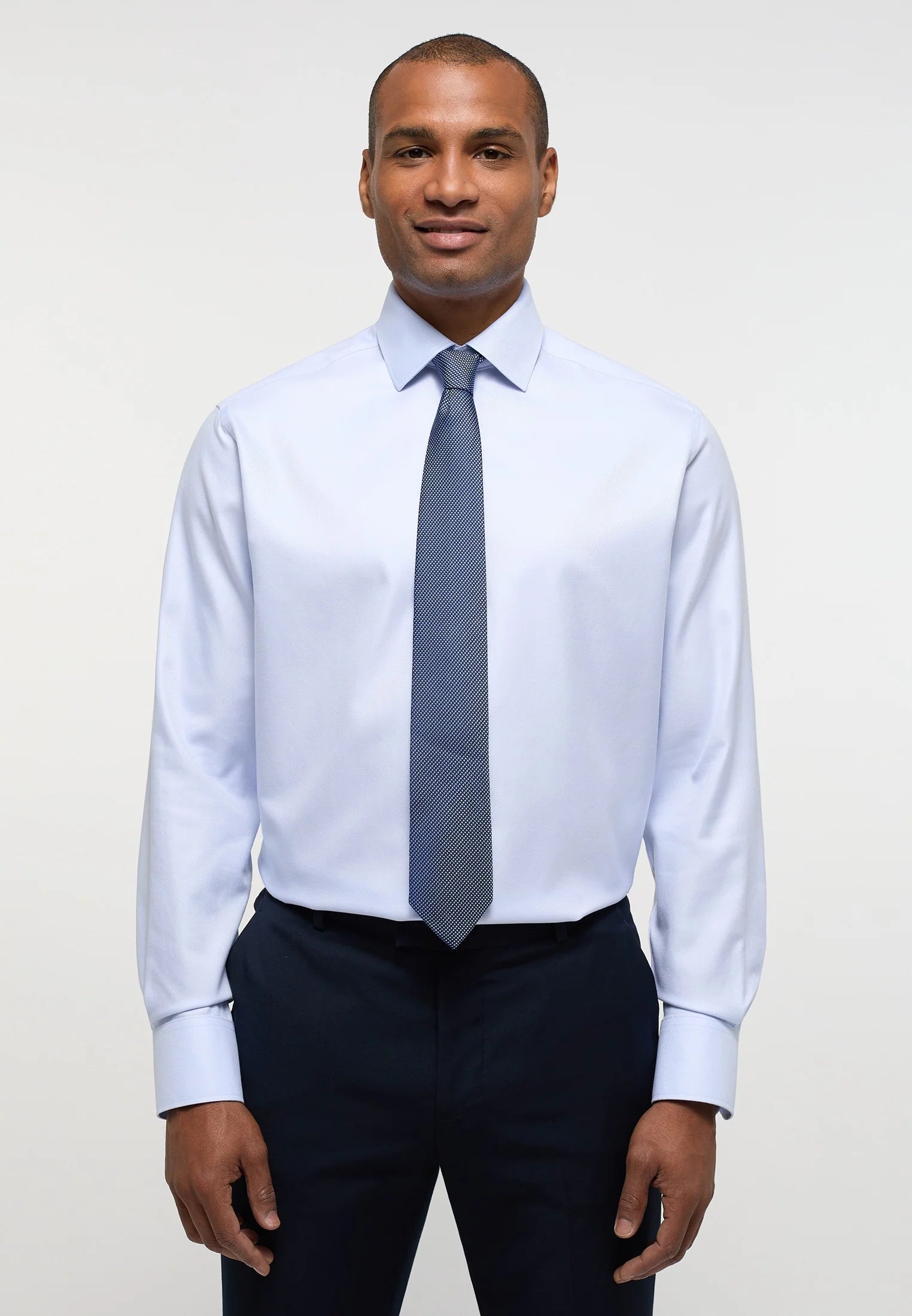 Royal twill modern fit Kent collar